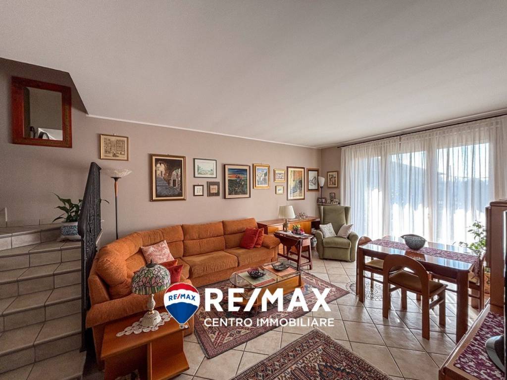 Villa a Arcisate in Via Maestri Scalpellini - Foto 5