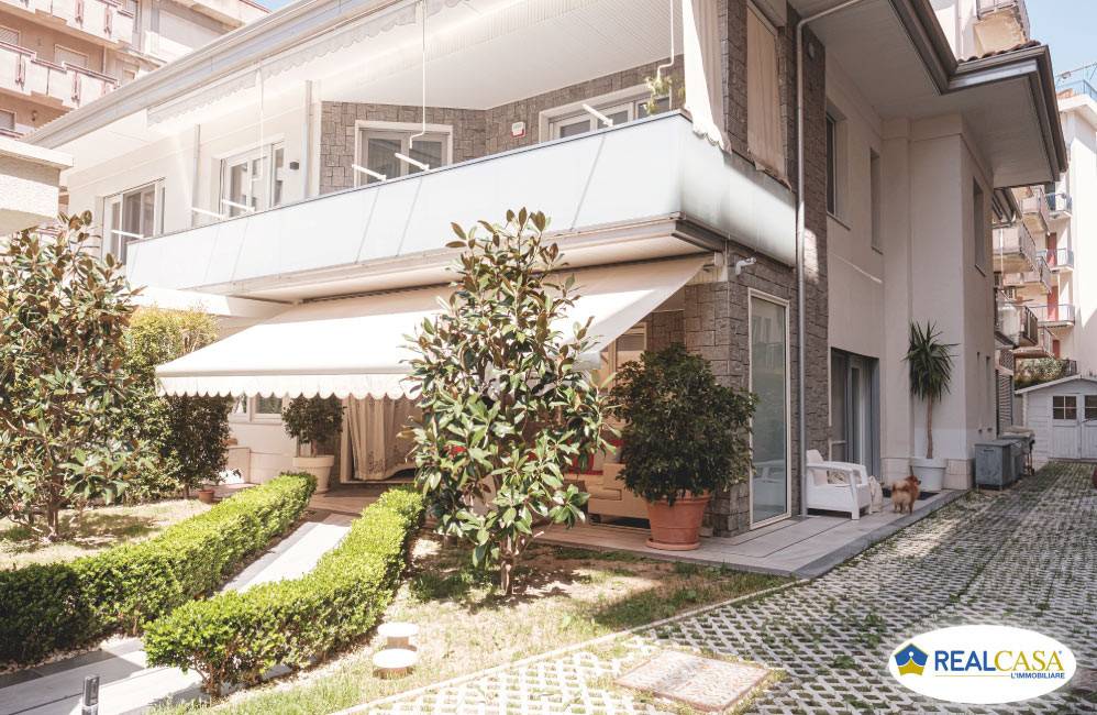 Villa a Soverato in Via San Giovanni Bosco, 109 - Foto 2