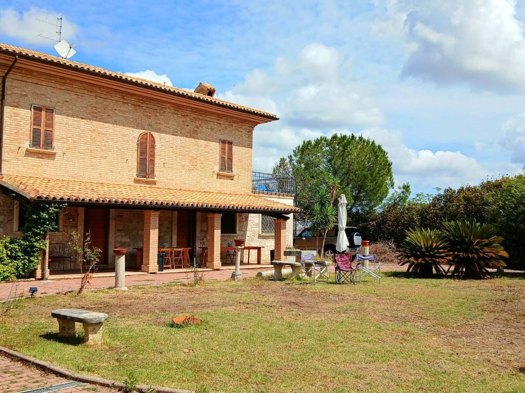 Villa a Ancarano - Foto 2