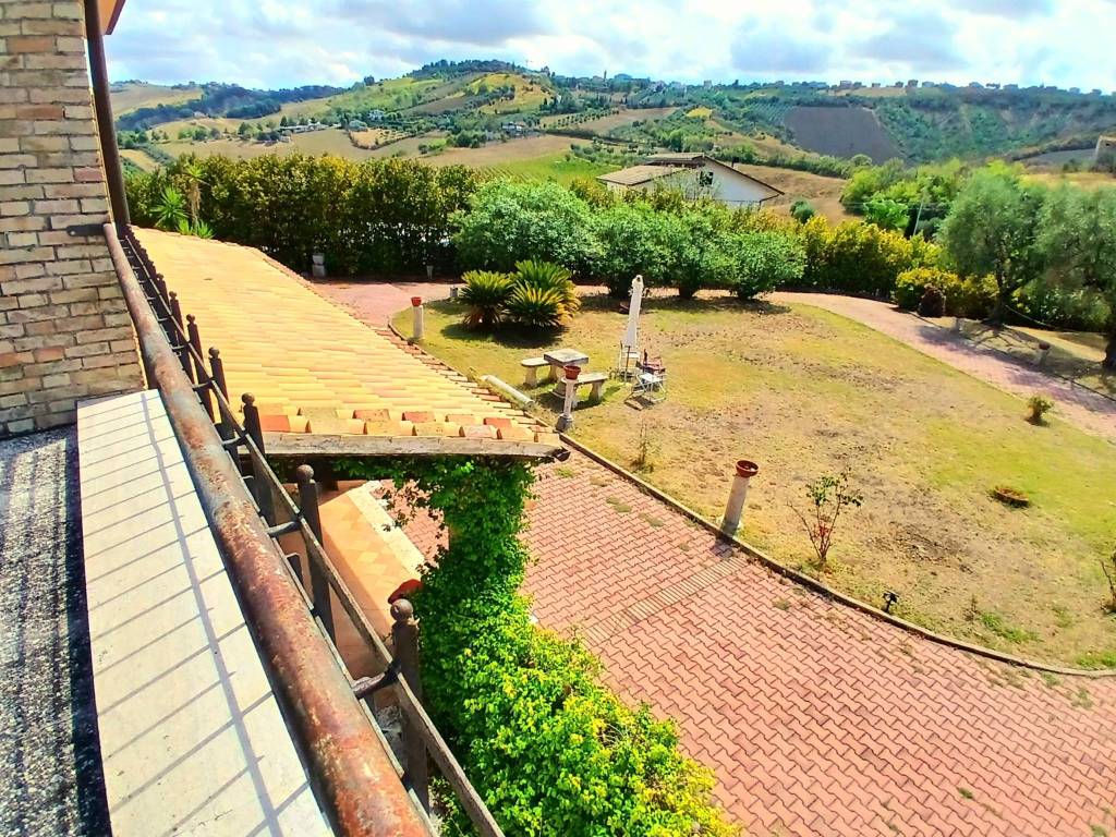 Villa a Ancarano - Foto 3