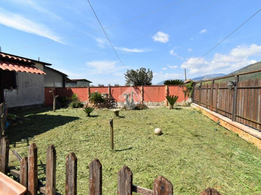 Villa a Sermoneta in Via Tufette - Foto 4