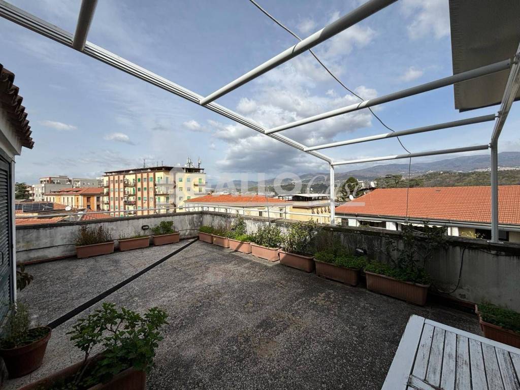 Appartamento a Cosenza in Via Vittorio Veneto, 59 - Foto 2