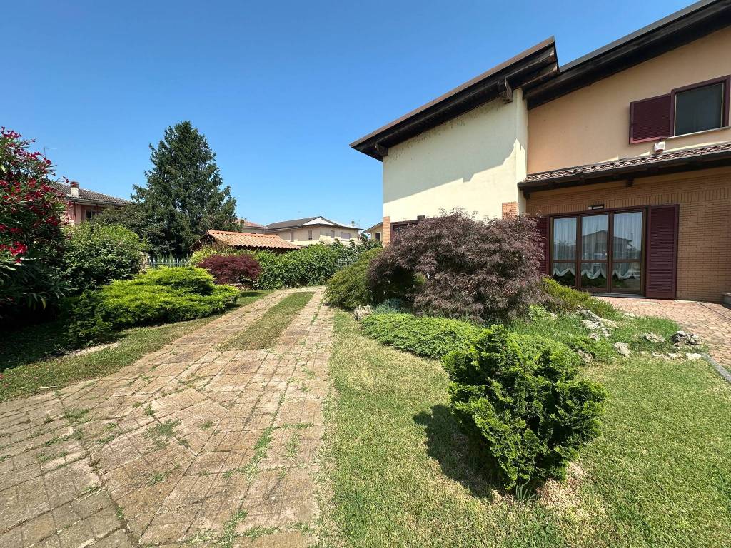 Villa a Giussago in Via Fratelli Bandiera - Foto 2