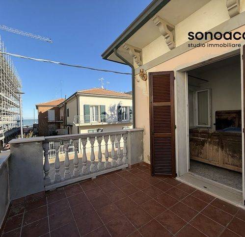 Appartamento a Mondolfo in Viale Carducci G. 38 - Foto 2