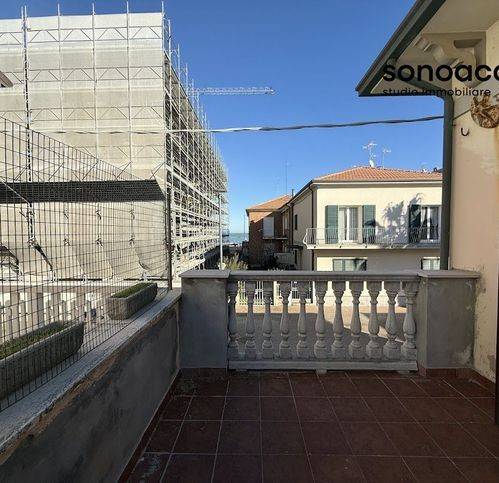 Appartamento a Mondolfo in Viale Carducci G. 38 - Foto 3