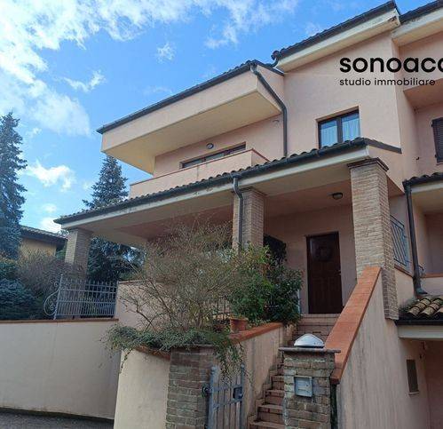 Appartamento a Fabriano in Via Don Giovanni Minzoni 145 - Foto 2