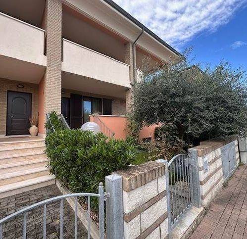 Appartamento a Fano in Via Luigi Illica - Foto 2