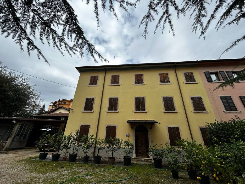 Palazzo / stabile a Caprino veronese - Foto 4