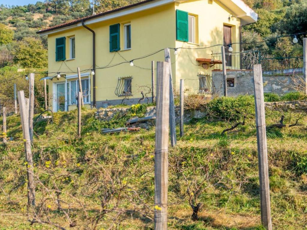 Casa indipendente a Spotorno in Via alla Rocca - Foto 3