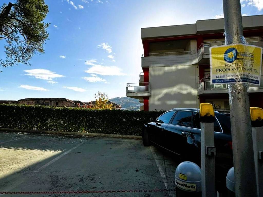 Box / garage a Teramo in Viale crucioli 124/via IV Novembre, 2 - Foto 2