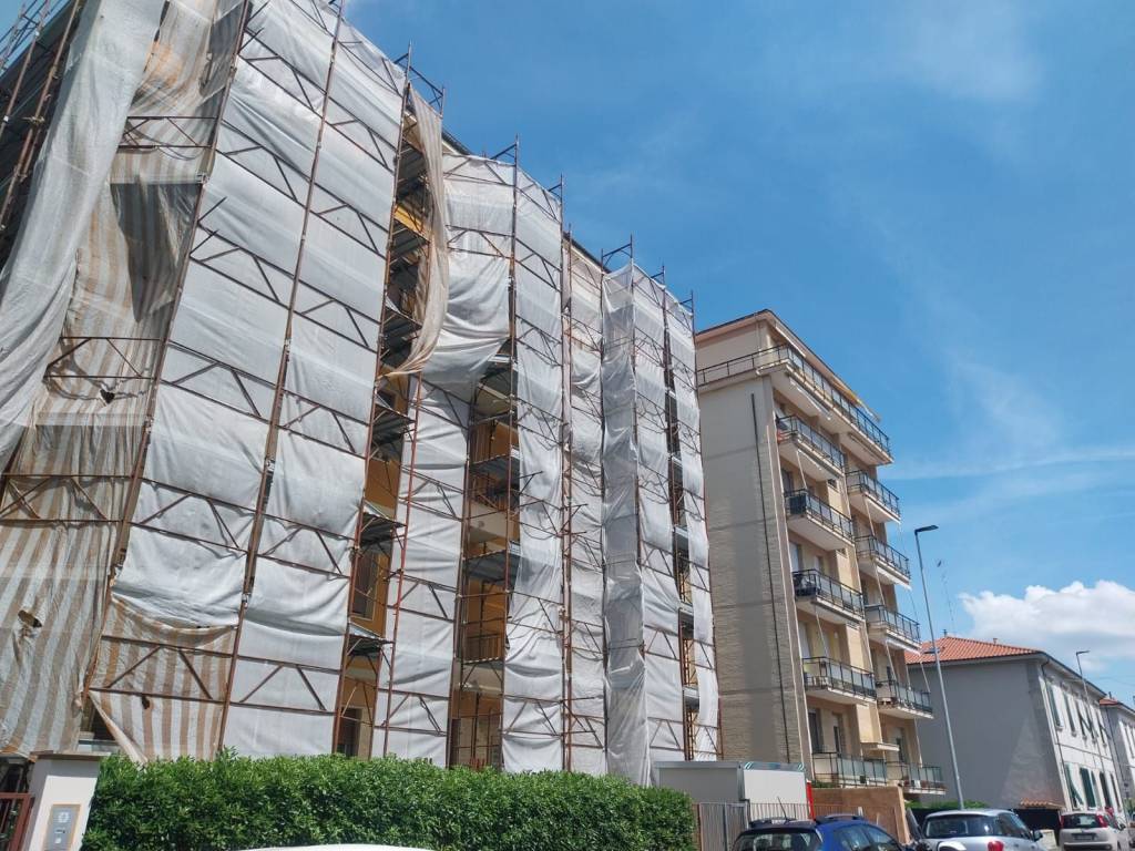 Appartamento a Livorno in Via Adriano Cecioni, 22 - Foto 2