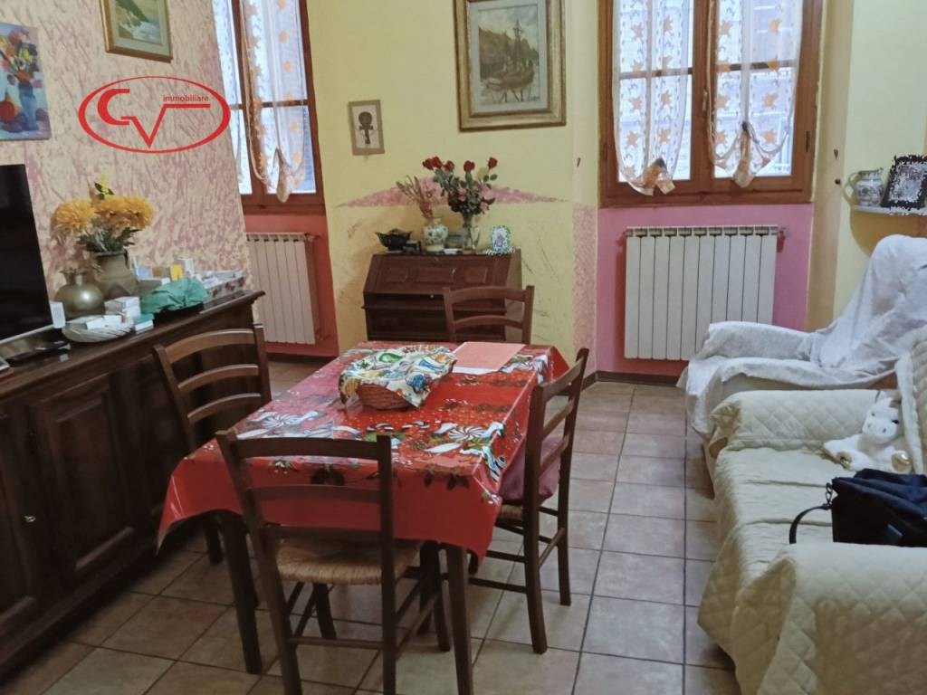 Appartamento a Montevarchi in Via Roma - Foto 2