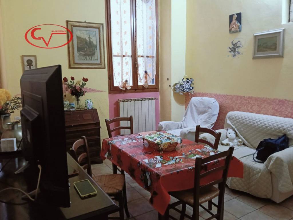 Appartamento a Montevarchi in Via Roma - Foto 3