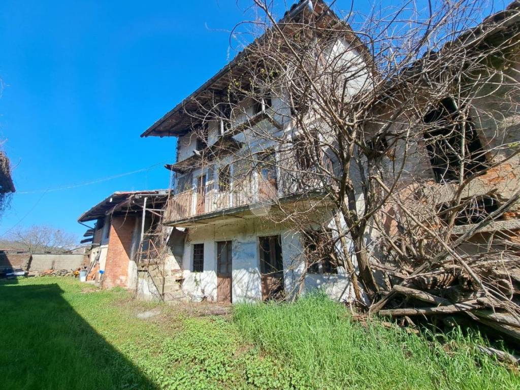 Casa indipendente a Zimone in Via Camillo Benso Conte di Cavour - Foto 3