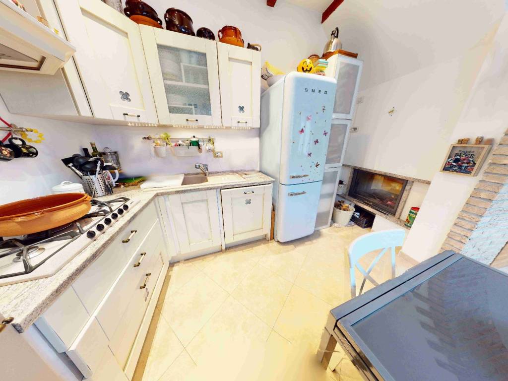 Appartamento a Tradate in Via Giuseppe Parini, 3 - Foto 5