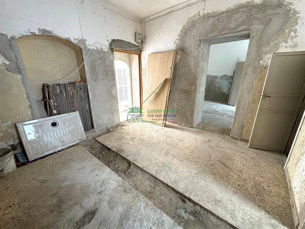 Casa indipendente a Ragusa in VIA VELARDO - Foto 3