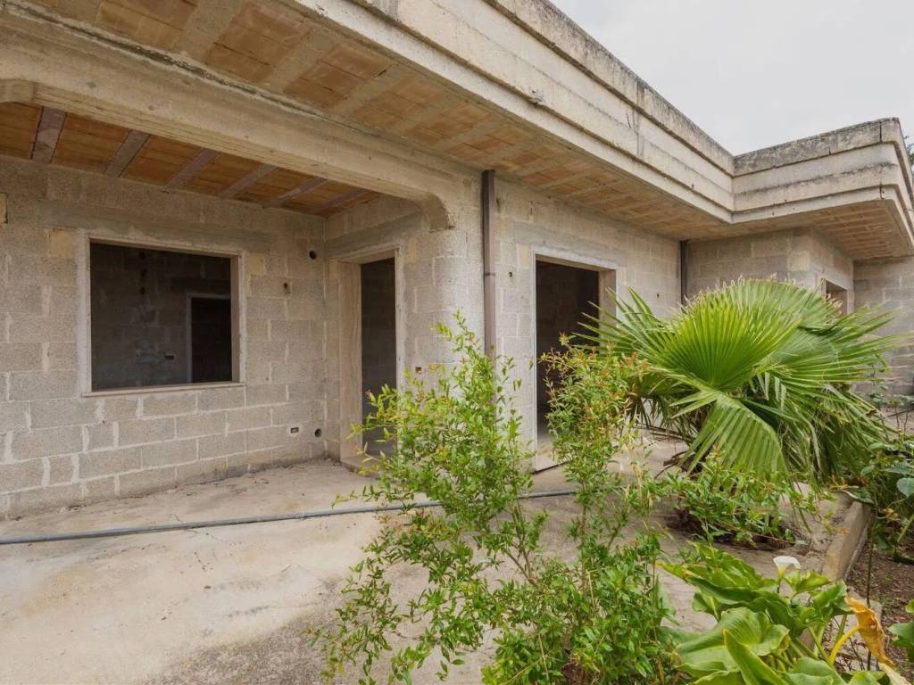 Villa a San donaci in Via Tripoli, 84 - Foto 2