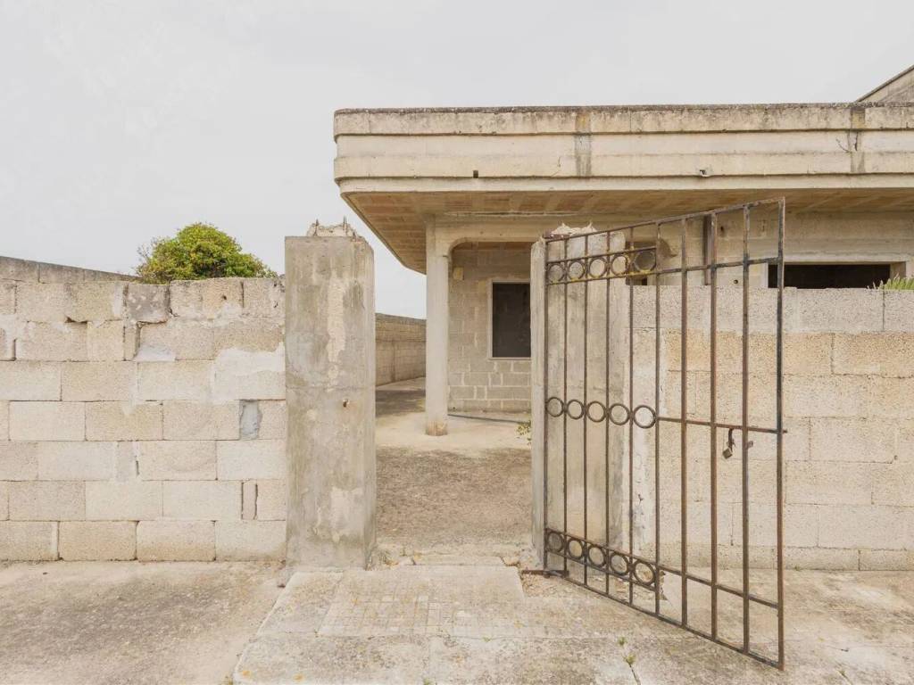 Villa a San donaci in Via Tripoli, 84 - Foto 3