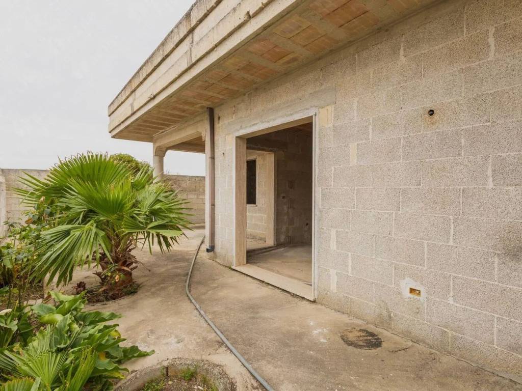 Villa a San donaci in Via Tripoli, 84 - Foto 4