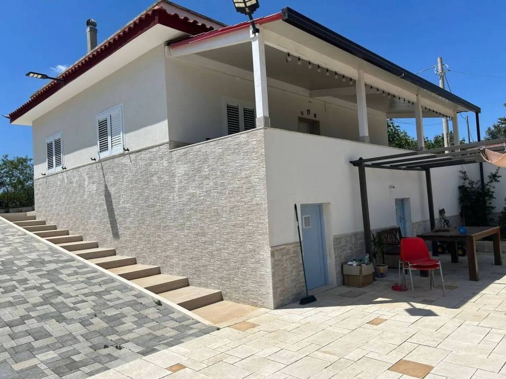 Villa a Martina franca in Via Crispiano, 162 - Foto 4