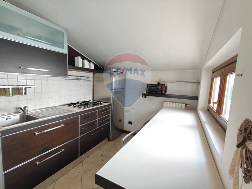 Appartamento a Brebbia in Via Diaz, 14 - Foto 4