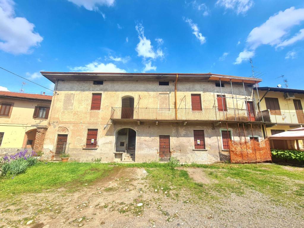 Casa indipendente a Gorla maggiore in Vicolo Luigi Cadorna, 2 - Foto 2