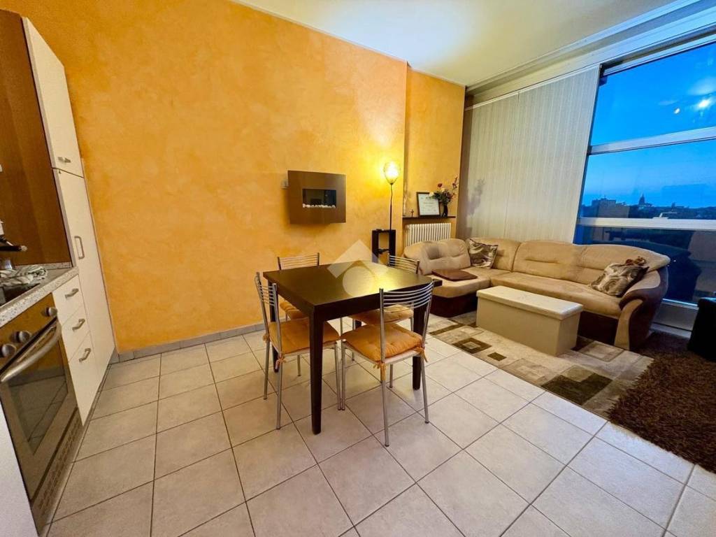 Appartamento a Piacenza in Viale Giulio Alberoni, 3 - Foto 2