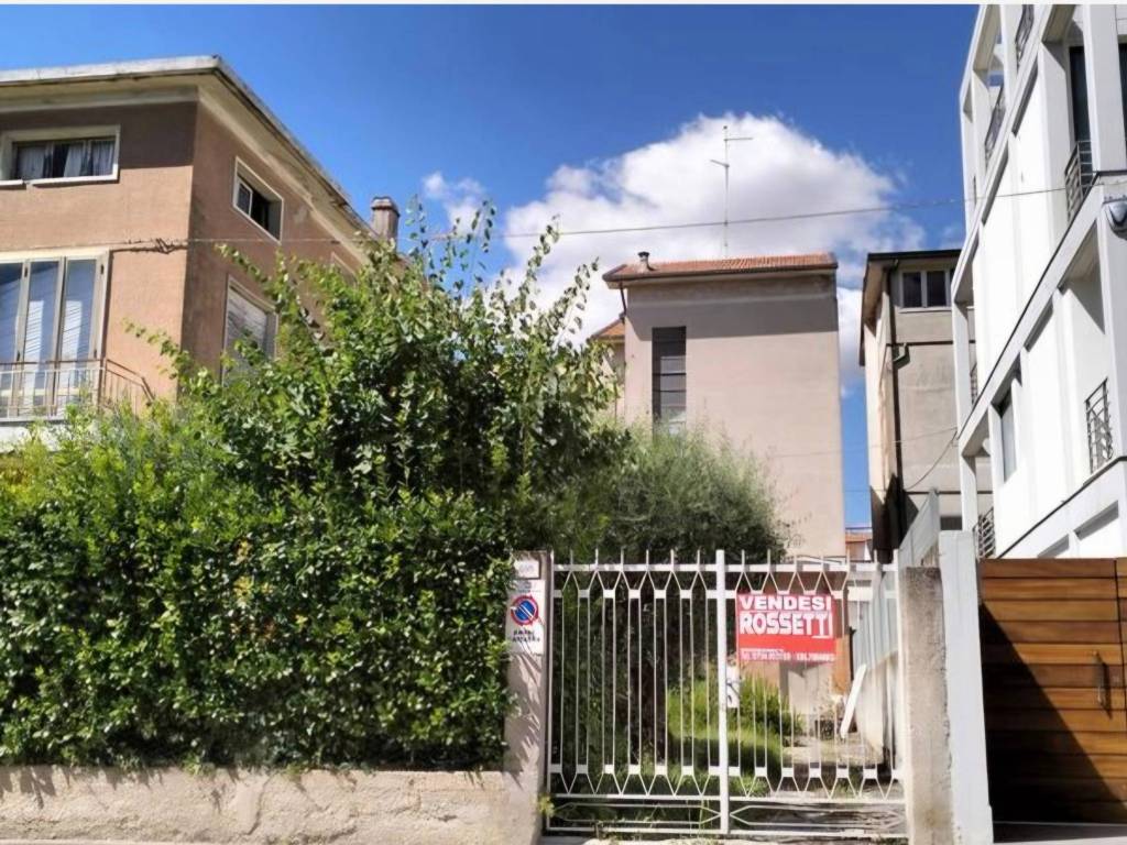 Casa indipendente a Porto sant'elpidio in Via San Francesco d'Assisi, 28 - Foto 2