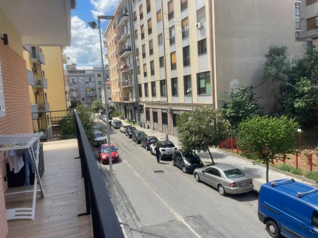 Appartamento a Cosenza in Via Luigi Maria Greco - Foto 2