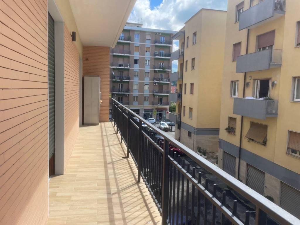 Appartamento a Cosenza in Via Luigi Maria Greco - Foto 5