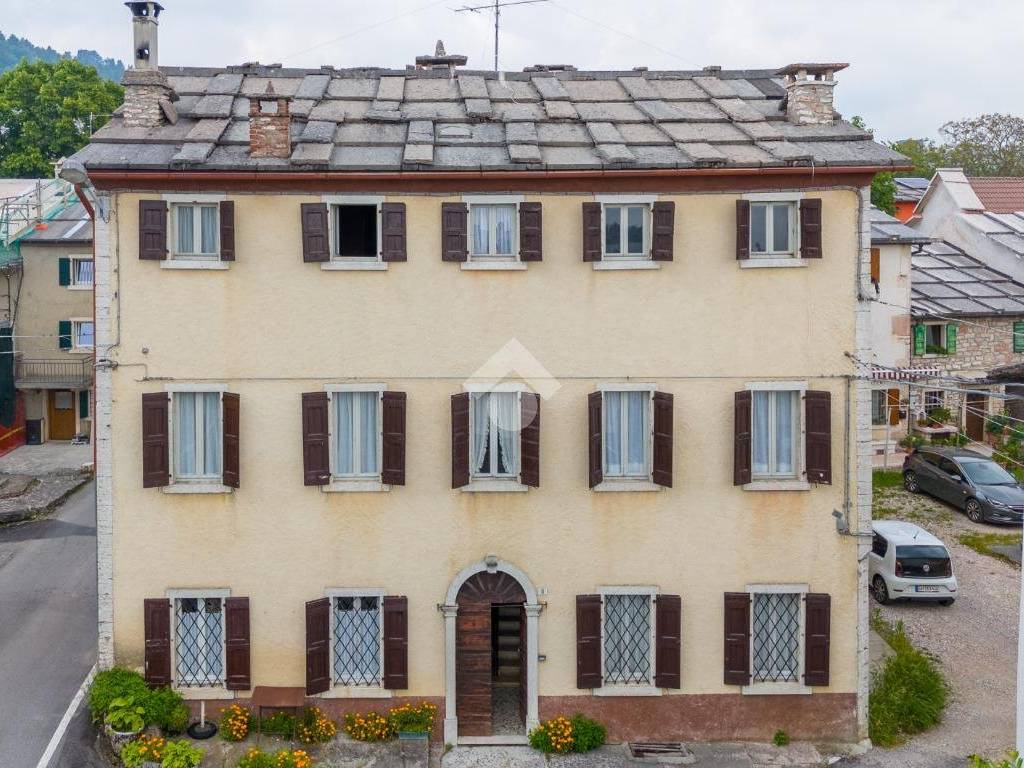 Casa indipendente a Bosco chiesanuova in Via Davide Menini, 9 - Foto 3