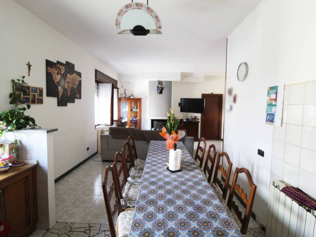 Appartamento a Gorla maggiore in Via Roma, 11 - Foto 2