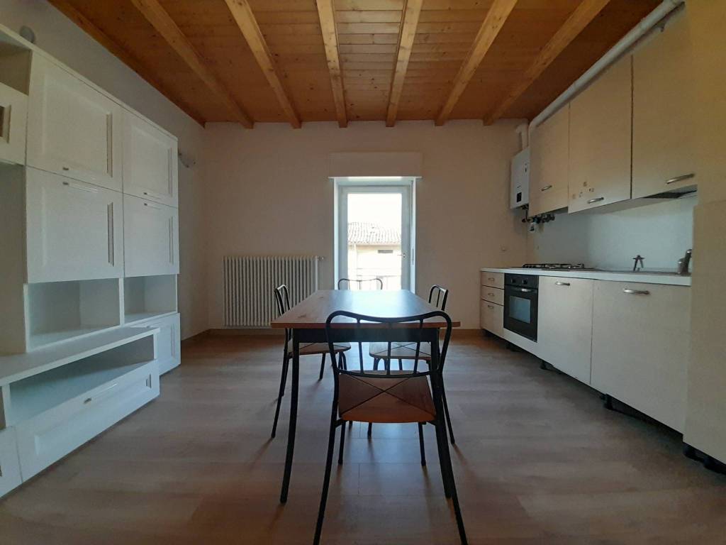Appartamento a Merone in Via Giacomo Leopardi - Foto 2