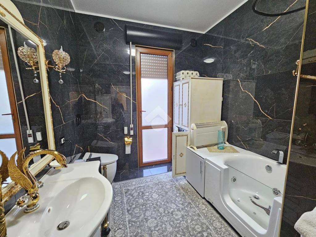 Appartamento a Piacenza in Via Paolo Bozzini, 39 - Foto 5