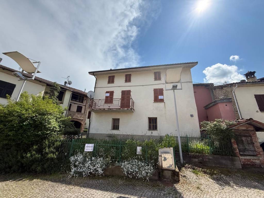 Casa indipendente a Roccavignale in Via Don Ferraro - Foto 2