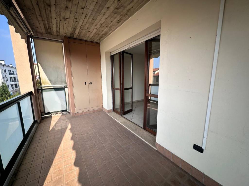 Appartamento a Malnate in Via Giordano Bruno, 5 - Foto 4