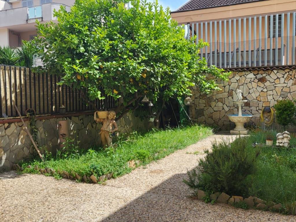 Villetta a schiera a San prisco in Via Francesco Gianfrotta - Foto 3