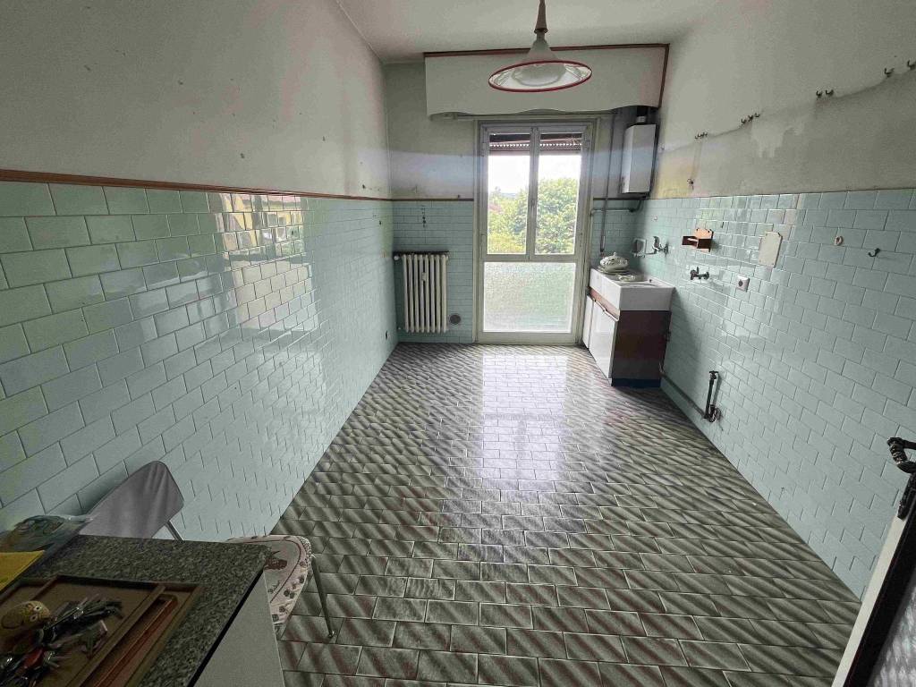 Appartamento a Sesto calende in Via Umberto Maddalena - Foto 4