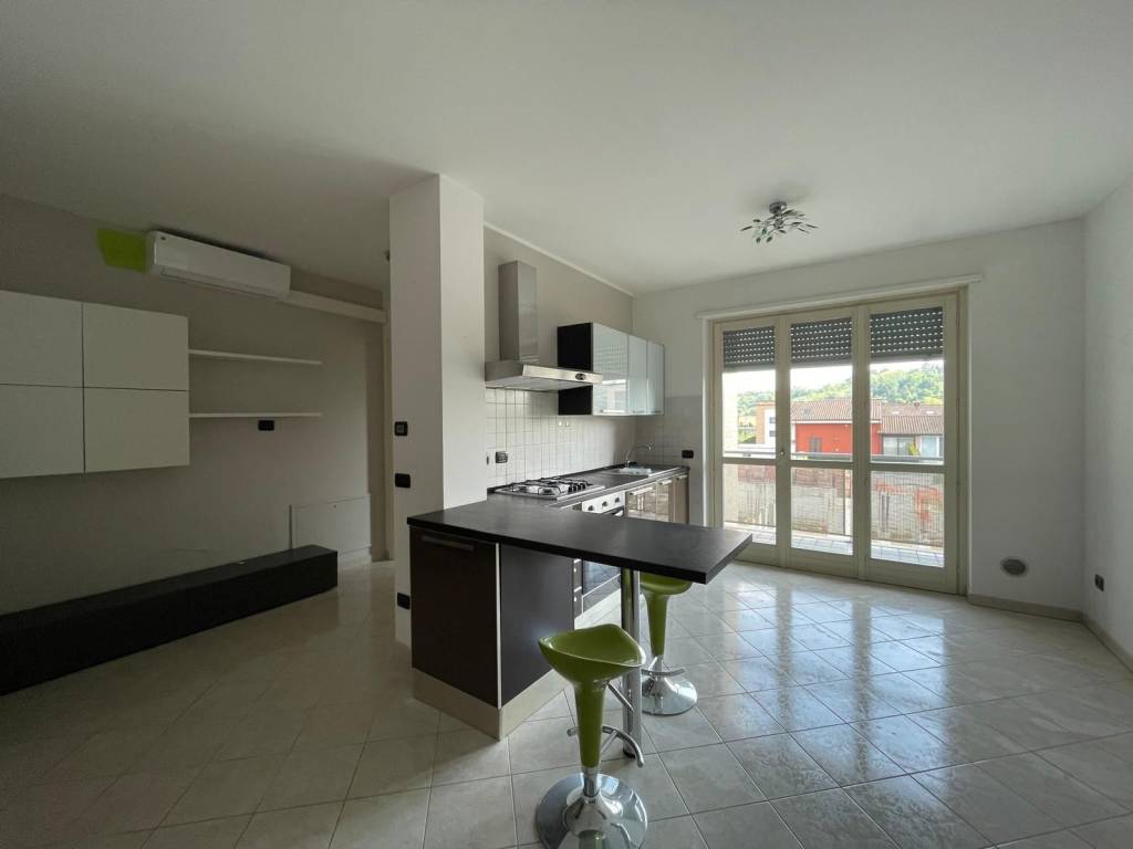 Appartamento a Asti in Via Carlo Urbani - Foto 2