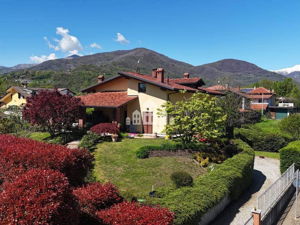 Villa a Cuorgnè in Via Valle sacra - Foto 1