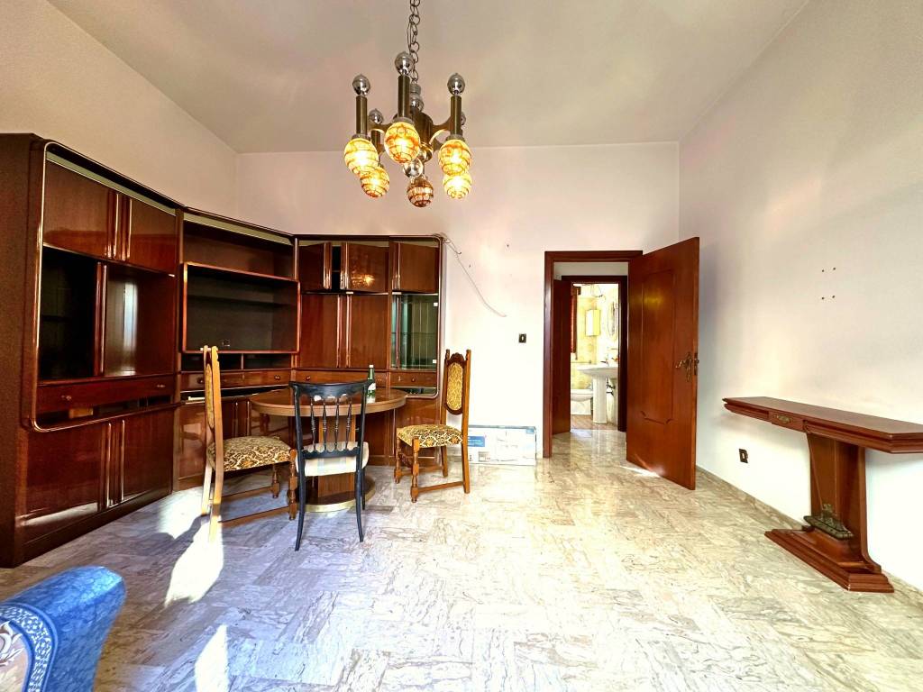 Appartamento a Carovigno in Via Giuseppe Di Vittorio - Foto 2