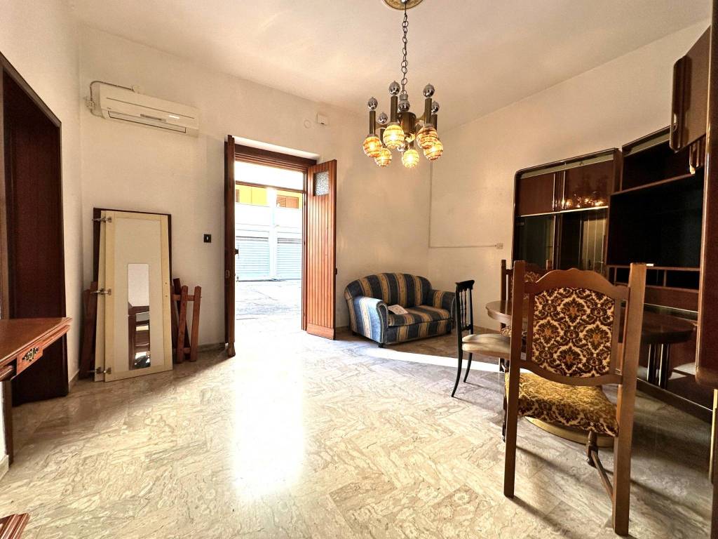 Appartamento a Carovigno in Via Giuseppe Di Vittorio - Foto 3