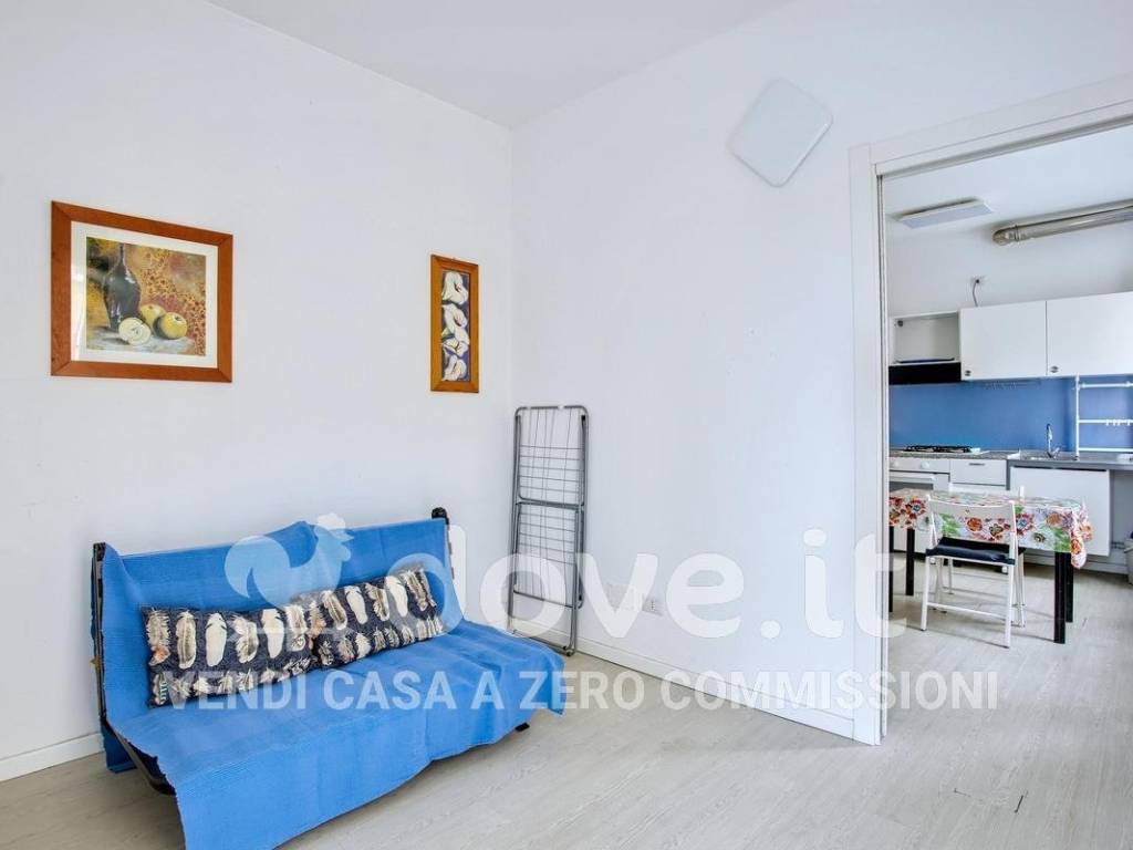 Appartamento a Luino in Viale Amendola, 38 - Foto 5