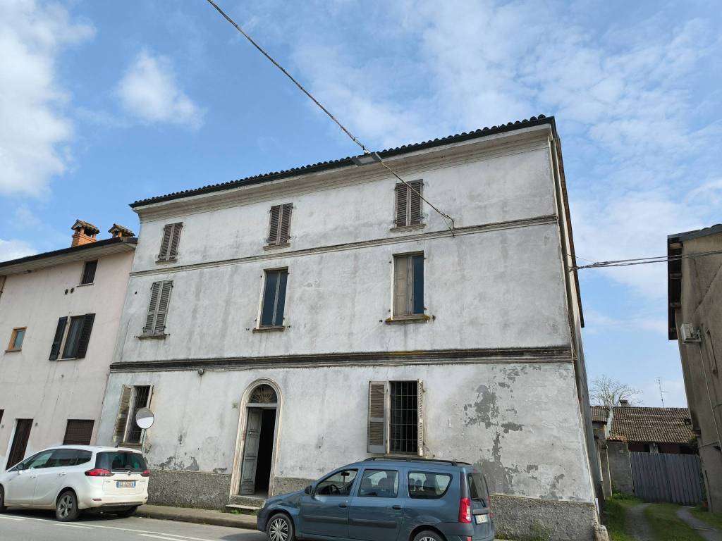 Casa indipendente a Chignolo po in Via 25 Aprile, 12 - Foto 2