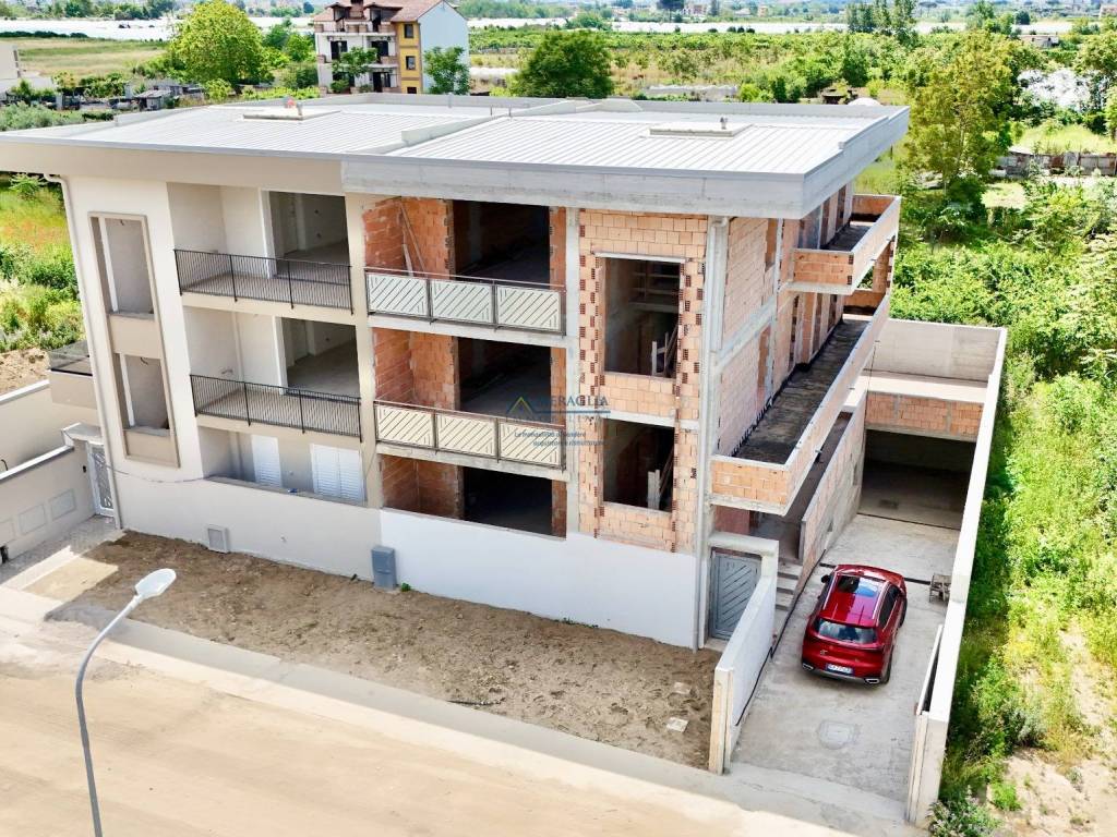 Palazzo / stabile a Parete in Via Piero Gobetti - Foto 2