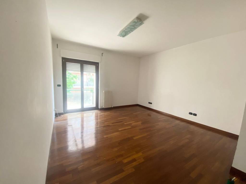 Appartamento a Pescara in Viale Giovanni Bovio, 105 - Foto 2