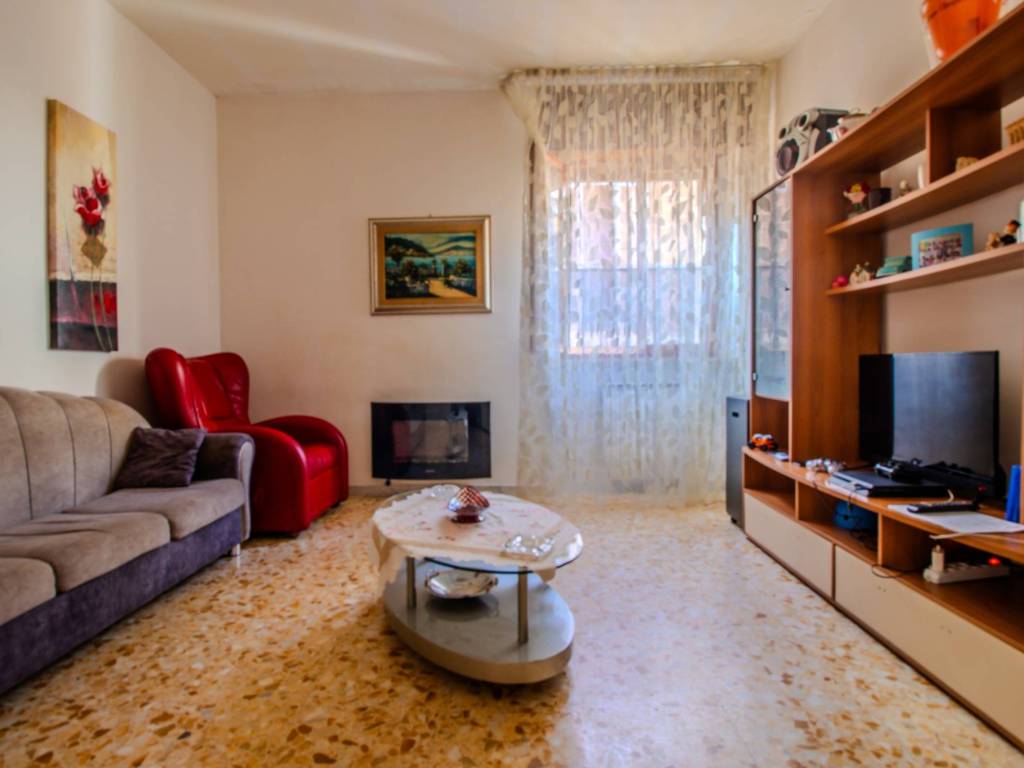 Appartamento a Lucera in Via Ludovico Ariosto, 32 - Foto 2