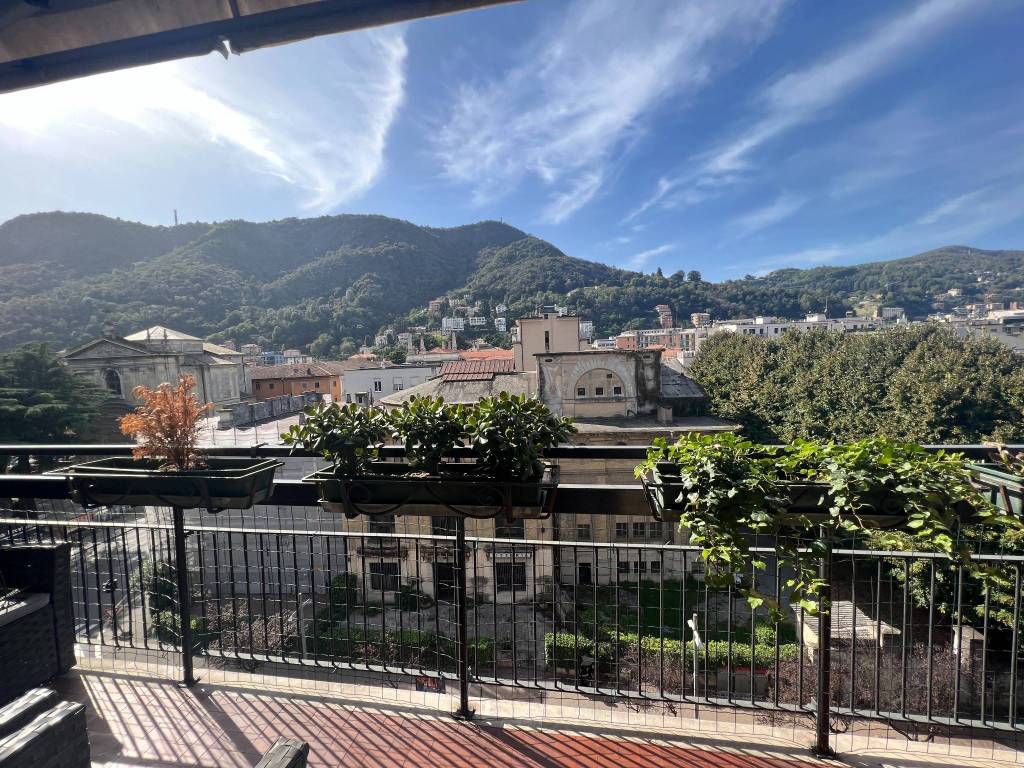 Appartamento a Como in Viale Felice Cavallotti, 4 - Foto 2