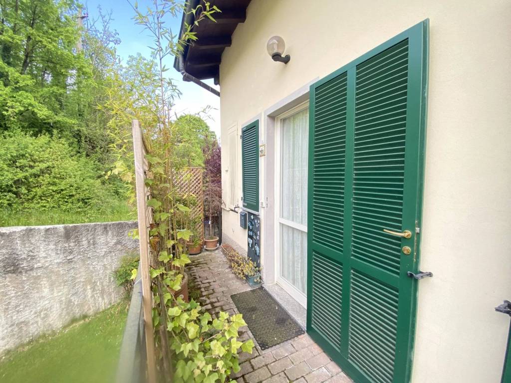 Appartamento a Alta valle intelvi in via santi nazaro e celso 19 - Foto 2