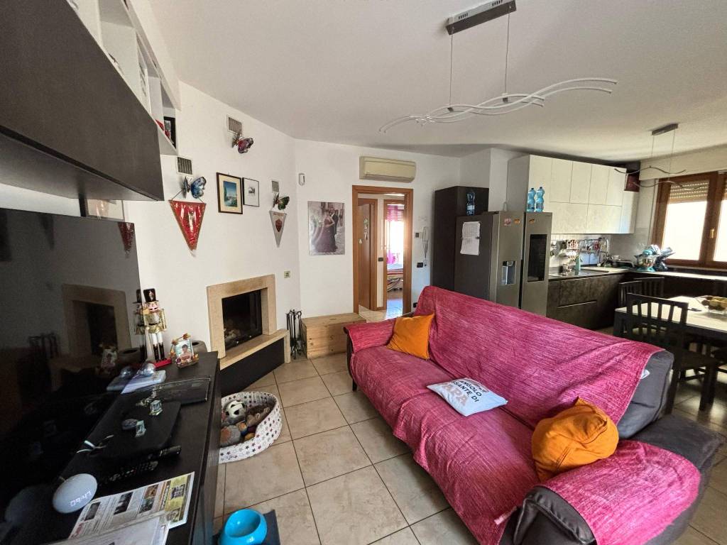 Appartamento a Vallefoglia in VIA REDIPUGLIA - Foto 2
